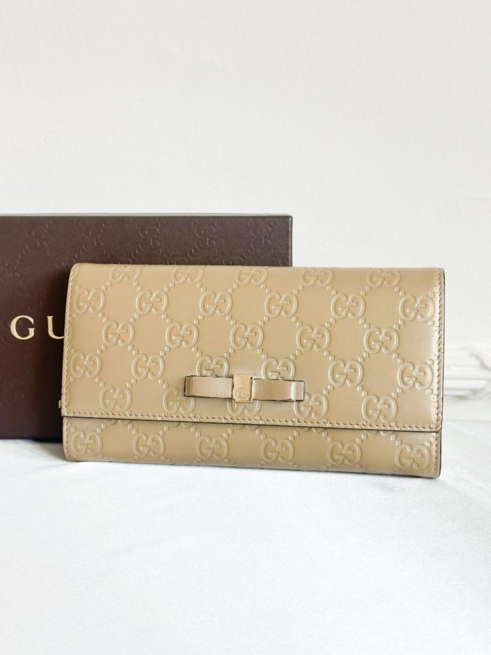 Gucci Guccissima Bow Continental Wallet Gold Metallic